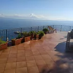 Napoli Sospesi Tra Cielo E Mare