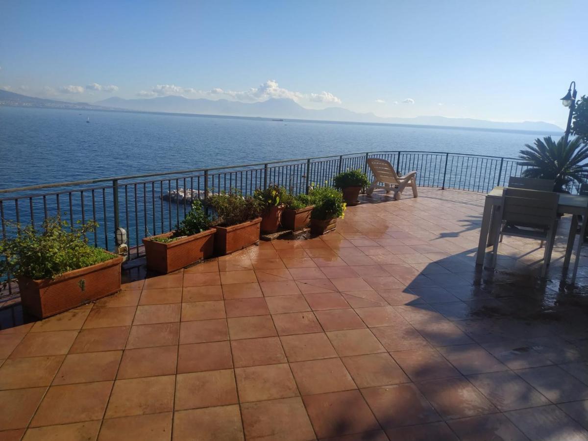Sospesi Tra Cielo E Mare * Naples